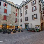 Feel - Grand Alta Apartment